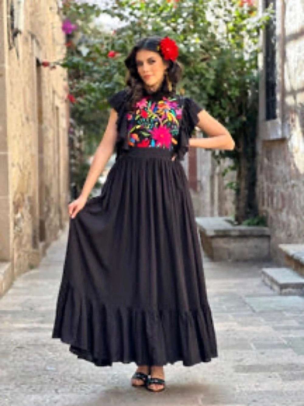 Solei Layla Embroidered Floral Maxi Dress Black & Multicolor L/XL - Picture 2 of 13